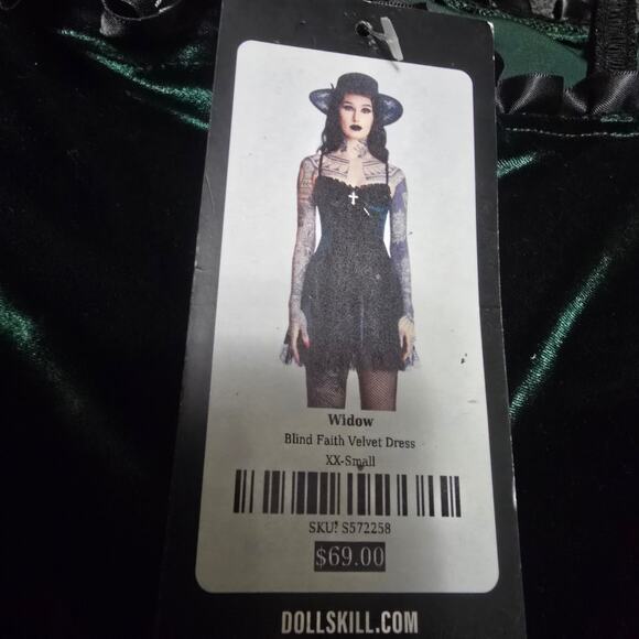 Dolls Kill Widow Goth Emo Green Velvet Lace Slip Dress XXS MSRP $69 - Picture 4 of 5